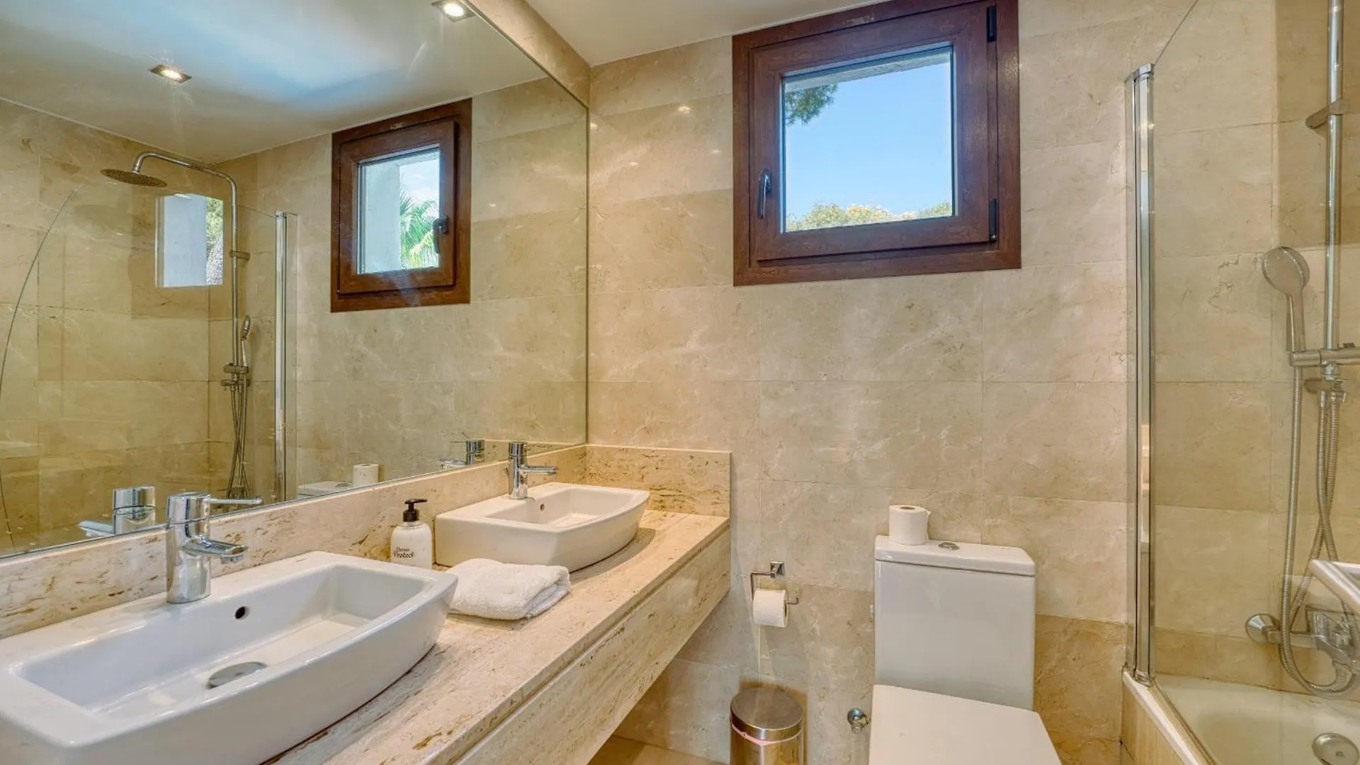 1102 Villa With Pool ,Lounge, Bbq ,Direkt In Марбелья Испания