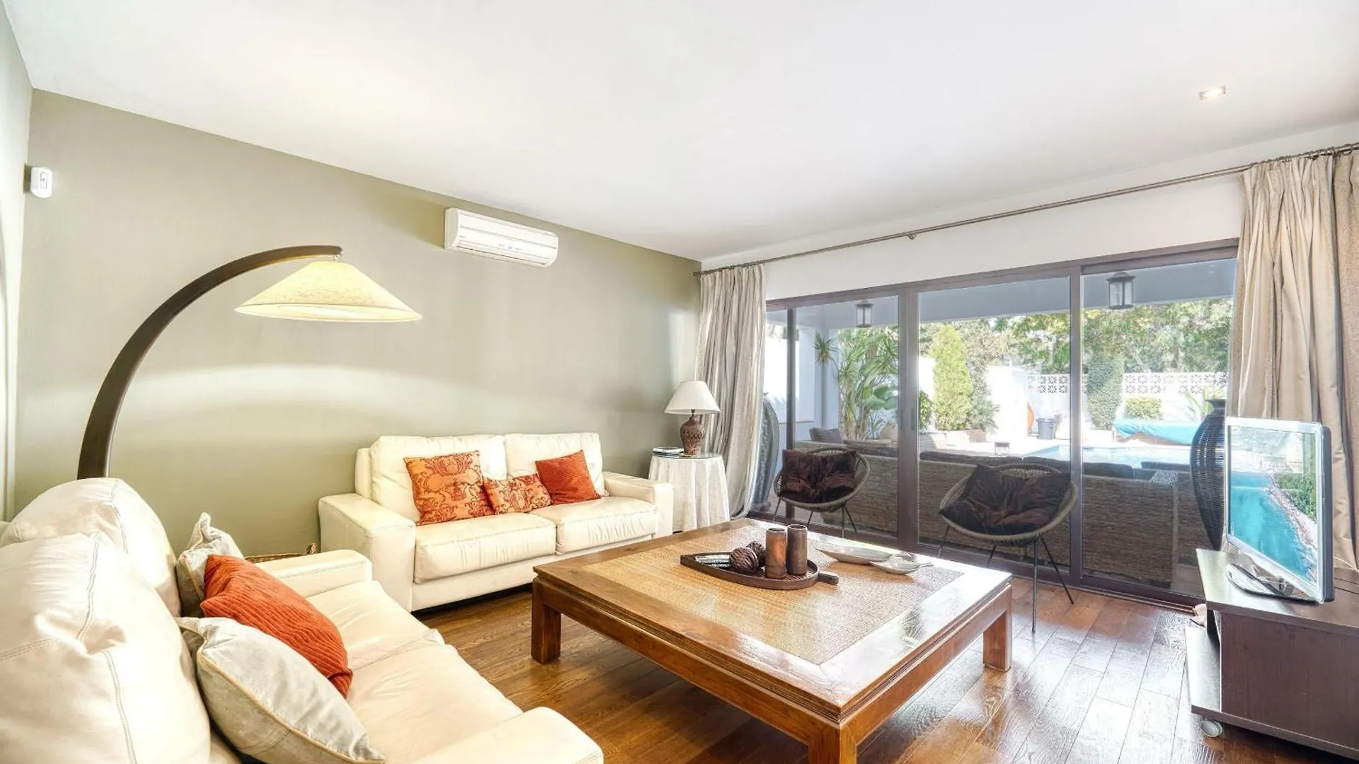 1102 Villa With Pool ,Lounge, Bbq ,Direkt In Marbella